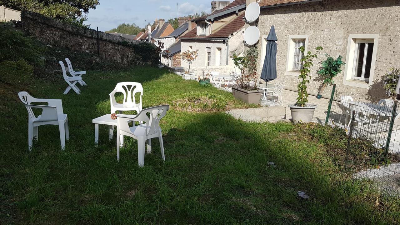 Hotel De La Tour Pont-de-lʼArche Zewnętrze zdjęcie