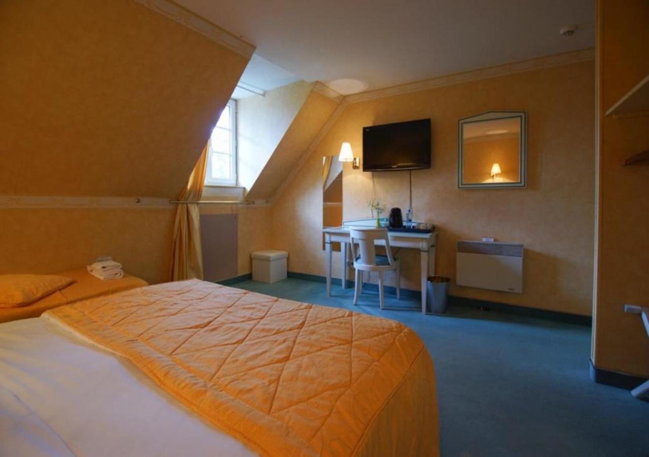 Hotel De La Tour Pont-de-lʼArche Zewnętrze zdjęcie