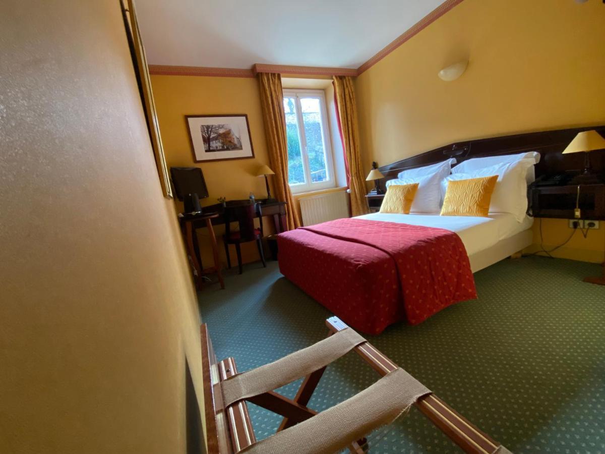 Hotel De La Tour Pont-de-lʼArche Zewnętrze zdjęcie
