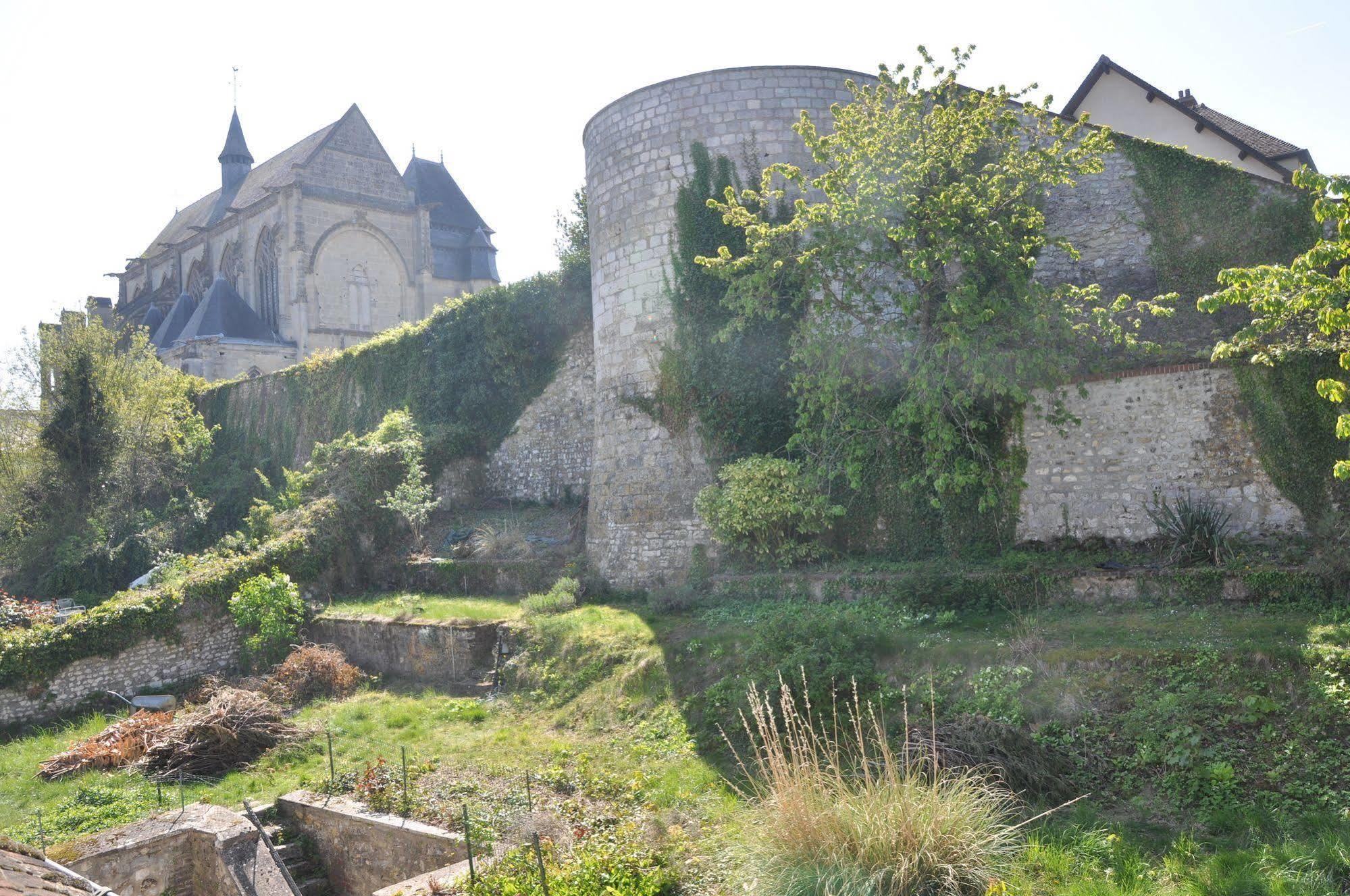 Hotel De La Tour Pont-de-lʼArche Zewnętrze zdjęcie